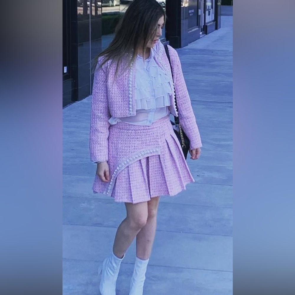 Elegant Pink Tweed Skirt and blazer